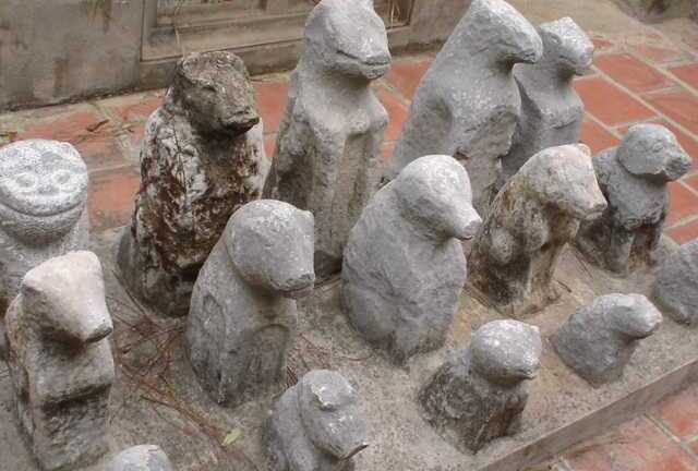 Thú vị chuyện gia đình ở Hà Nội 'thỉnh' hàng ngàn chó đá cổ về nhà