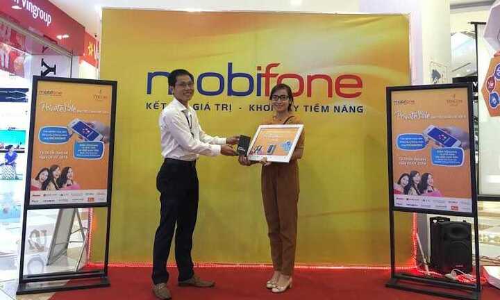 Lộ diện những khách hàng may mắn của “Đại tiệc chào hè” MobiFone