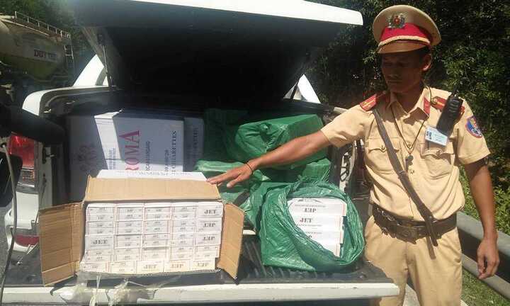 Thuê ô tô đi buôn thuốc lá lậu