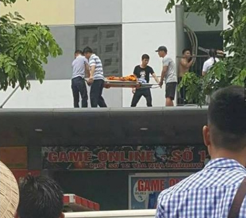 Hà Nội: Rơi từ tầng 11 chung cư, một bé trai chết thương tâm