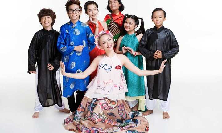 Tóc Tiên làm 'cô Tiên nhân từ' bên thí sinh Vietnam Idol Kids