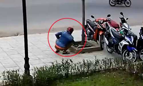 Hí hoáy bẻ khóa xe Exciter, trộm bị dân vác gậy đuổi chạy trối chết