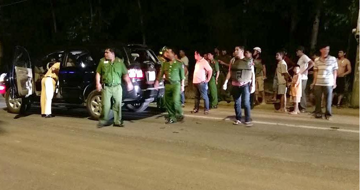 Lao vào ngăn hỗn chiến, 5 người dân bị chém trọng thương