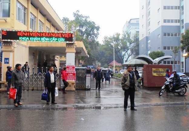 Tin sốc: Bệnh viện Việt Đức mổ chân trái lộn sang chân phải