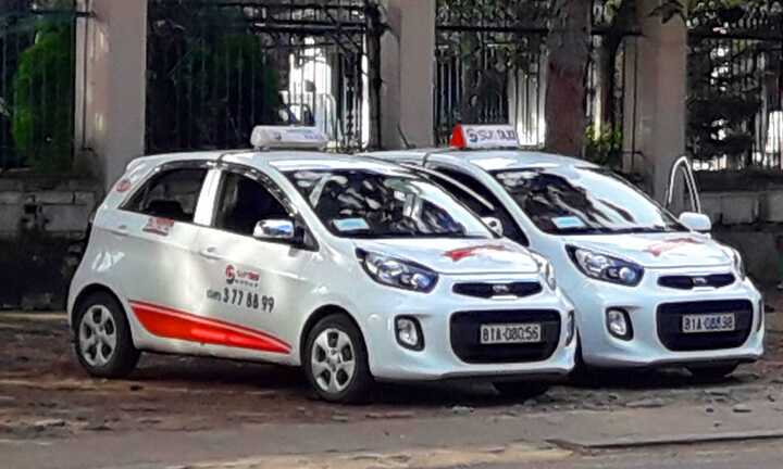 Khách lạ mặt khống chế đưa tài xế taxi vào rừng cao su