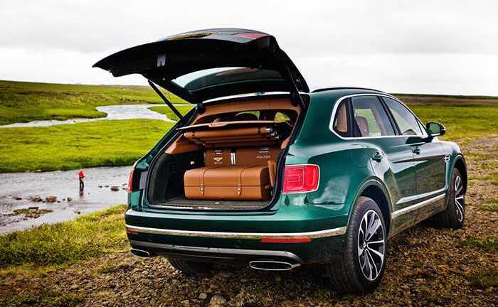 SUV siêu sang Bentayga biến thành xe câu cá ra sao?