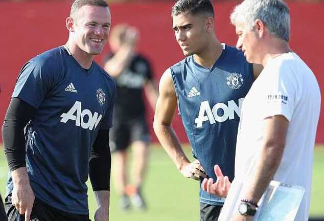 Rooney thừa nhận áp lực khủng khiếp tại Man United
