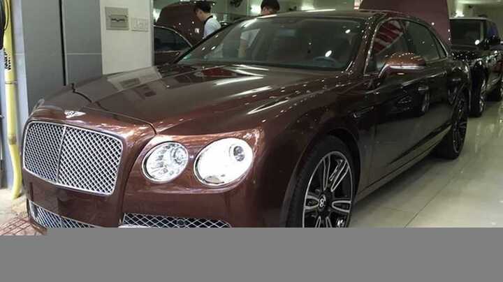 Ngắm siêu xe Bentley màu độc của thiếu gia Sài thành