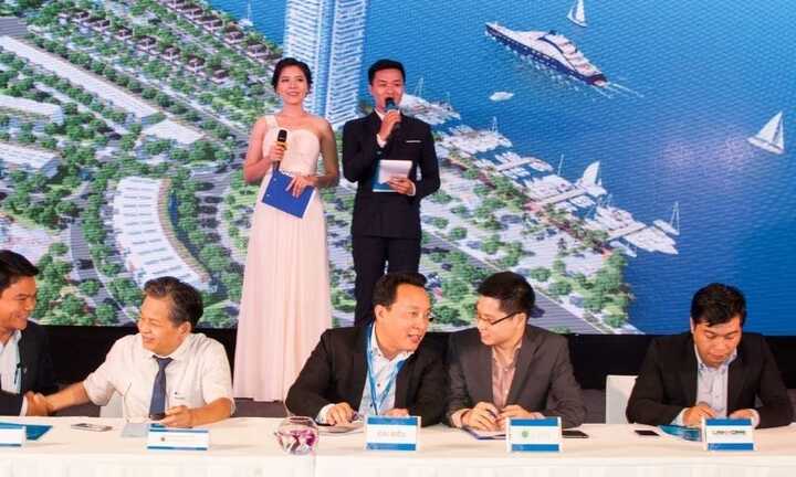 Chưa phải là triệu phú, nhưng bạn vẫn có thể sống trong ngôi nhà thông minh như nhà của tỉ phú