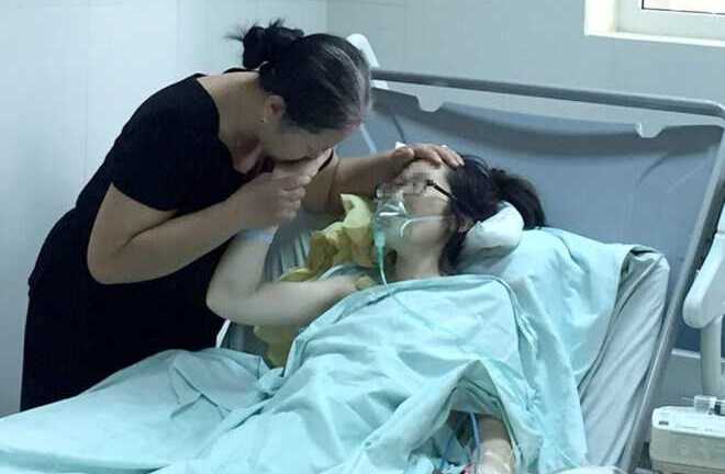 Người phụ nữ từ chối điều trị ung thư để cứu con đã qua đời