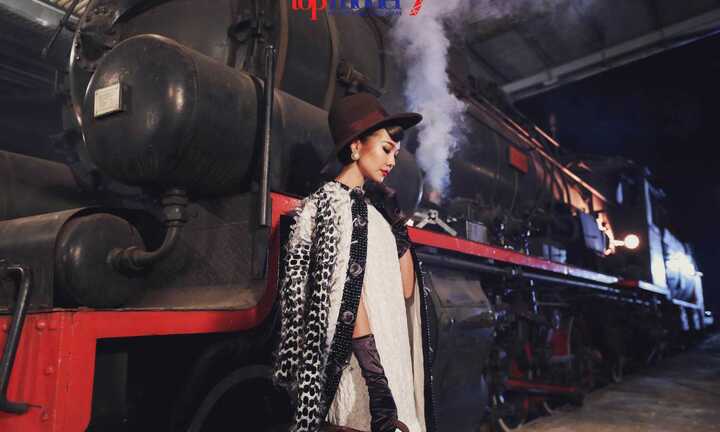 Thanh Hằng hoá quý cô thập niên 1960 sang trọng, quyến rũ