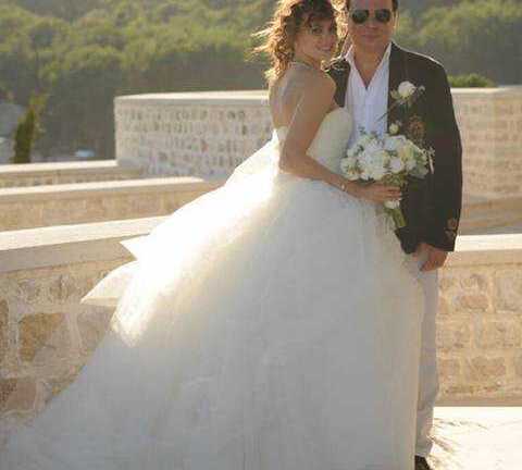 'Dậy sóng' đám cưới xa hoa của đại gia dầu mỏ với cô dâu 18 tuổi