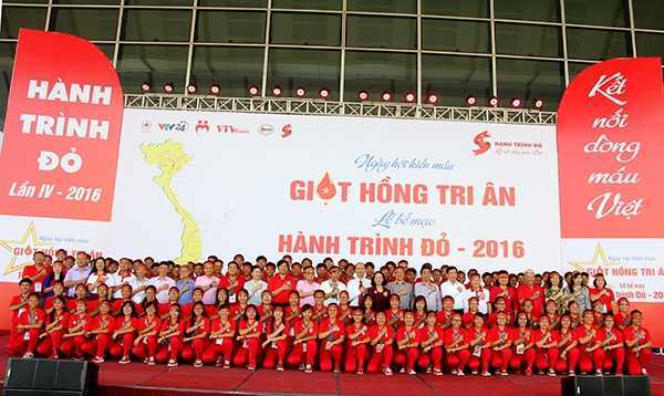 'Hành trình đỏ' 2016: Tiếp nhận được gần 24.000 đơn vị máu