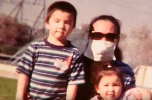 Bị chồng bạo hành biến dạng mặt, phải đeo khẩu trang suốt 12 năm để được gần con