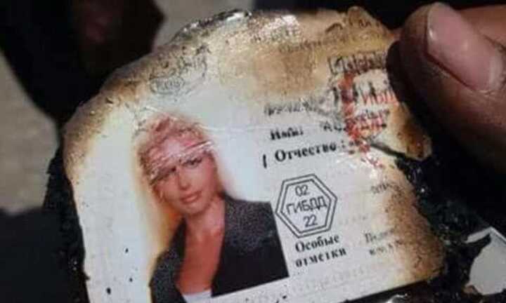 Thẻ căn cước của người phụ nữ tóc vàng bí ẩn trong vụ Mi-8 Nga bị bắn ở Syria