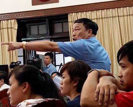 Mắng Giám đốc Sở thông tin Thanh Hóa 'đừng có hỗn', bầu Đệ làm loạn họp báo