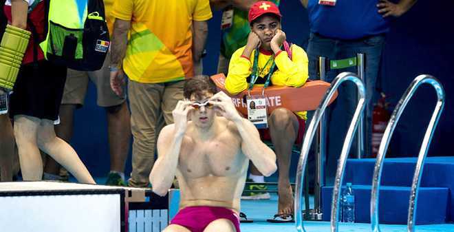 Cứu hộ ở bể bơi Olympic: Việc nhàn lương cao đến phi lý