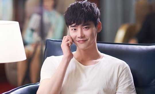 Choáng với mức thu nhập 'khủng' của nam chính phim 'Hai thế giới'