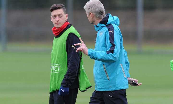 Tin chuyển nhượng sáng 11/8: Ozil sẵn sàng trở lại Real