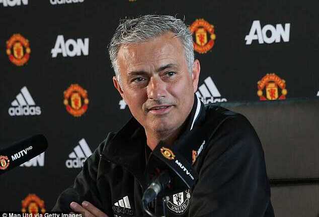 Sợ Mourinho, hàng loạt sao trẻ Man Utd tính đường đào tẩu