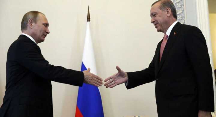 Có gì sau 'cái bắt tay tỷ đô' của Tổng thống Putin?