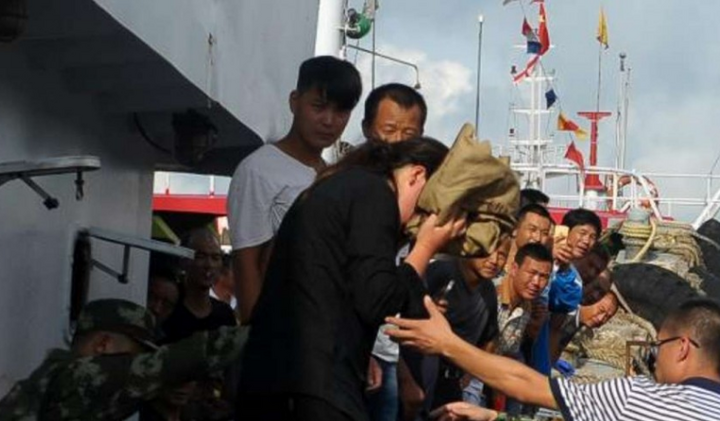 Rơi từ tàu du lịch xuống nước, người phụ nữ sống sót thần kỳ sau 38 giờ lênh đênh trên biển