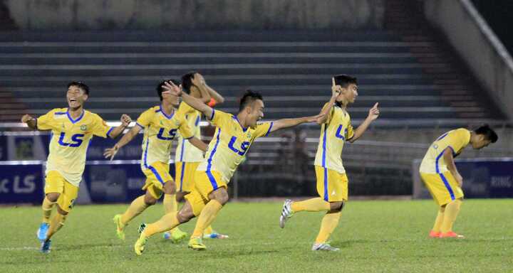 U17 Quốc gia: Thắng Hà Nội T&T, Đồng Tháp gặp PVF ở chung kết