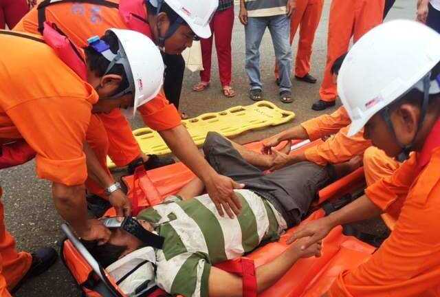 Cứu sống một ngư dân bị tai biến giữa biển Hoàng Sa