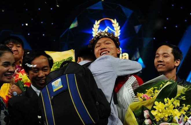 Bảng thành tích học tập đáng nể của nhà vô địch Olympia 2016