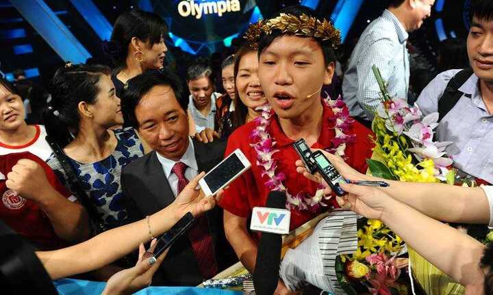 Khoảnh khắc đến với vòng nguyệt quế Olympia 2016 của Hồ Đắc Thanh Chương