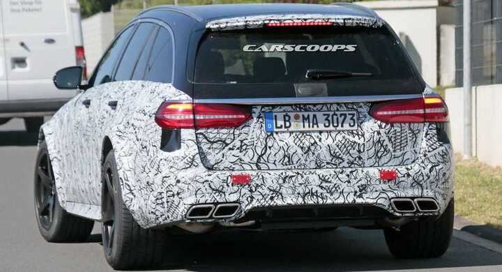 Choáng ngợp với Mercedes-AMG E63 Black Series