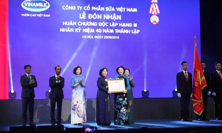 Vinamilk 40 năm nuôi dưỡng ước mơ vươn cao Việt Nam