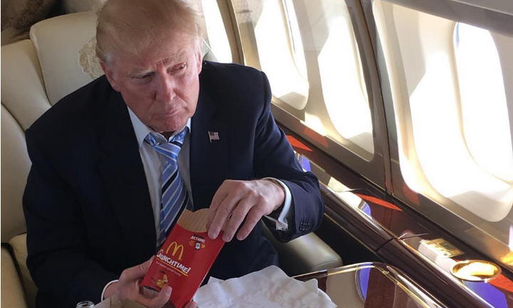 Chê Clinton 'yếu như sên', Trump có thực sự khỏe mạnh?