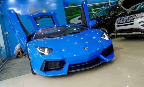 Ngắm Lamborghini Aventador màu xanh cực độc mới về Việt Nam