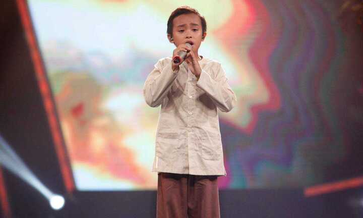 Trực tiếp gala 6 Vietnam Idol: Hồ Văn Cường song ca cùng Văn Mai Hương