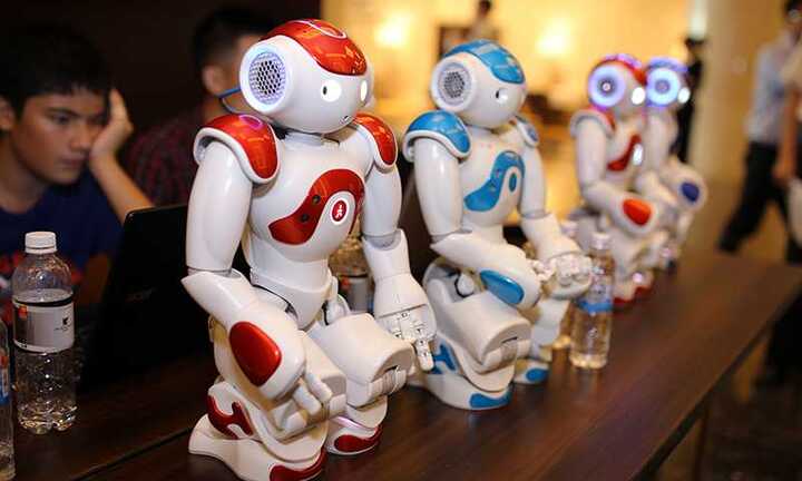 Sắp có robot dạy học tiếng Anh cho trẻ em Việt Nam