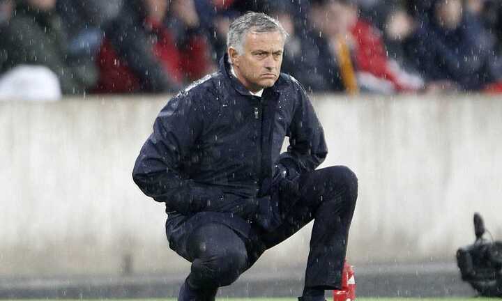 Ngừng tâng bốc, Man Utd vẫn chưa 'hái quả ngọt' từ Mourinho