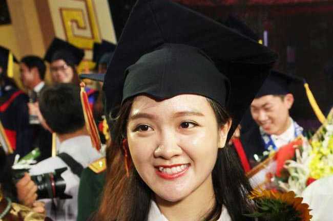 Ngắm nhan sắc xinh đẹp của nữ thủ khoa đại học 2016