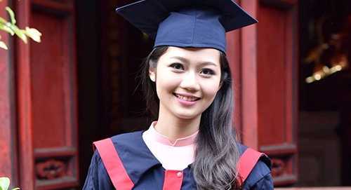 Nữ thủ khoa xinh đẹp của Học viện Kỹ thuật mật mã thần tượng Bill Gates