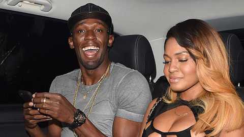 Usain Bolt trao huy chương Olympic cho dàn chân dài nóng bỏng