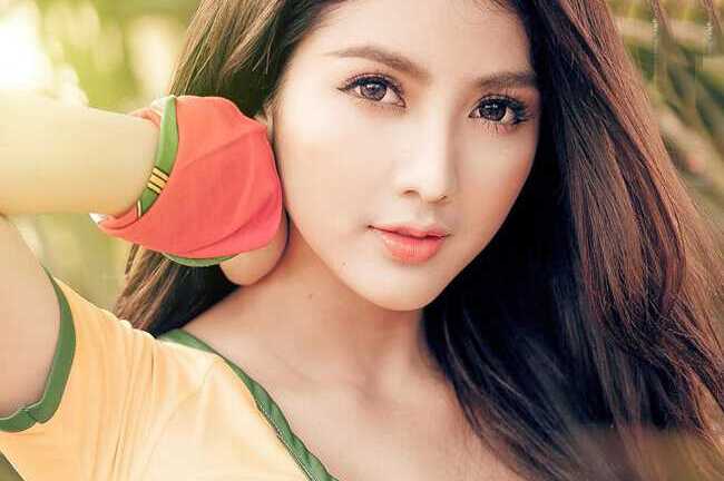 5 hot girl chứng minh 'con gái tên Linh thường rất xinh'