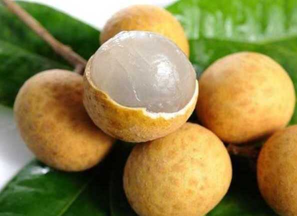 Tin 30/8: Sự thật bất ngờ về nhãn khổng lồ bày bán tràn lan ngoài chợ