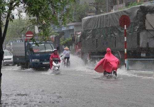 Thời tiết hôm nay: Mưa lớn toàn miền Bắc