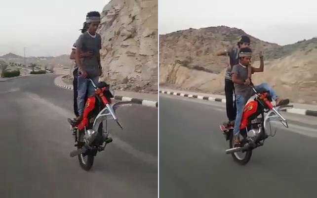 Thanh niên 'làm xiếc' trên chiếc xe máy tuột bánh