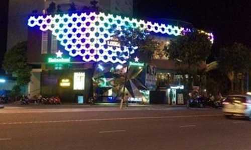 Nghi phạm bắn chết người tại quán bar dùng súng lắp ống giảm thanh