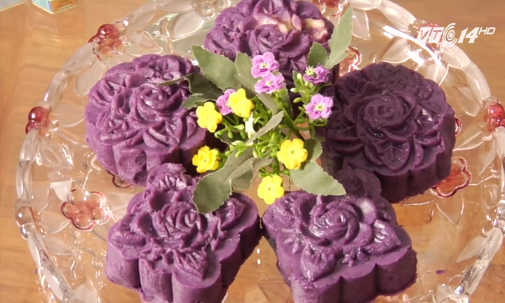 Cách làm bánh trung thu khoai lang tím an toàn tại nhà