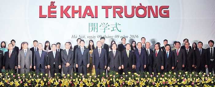 Khai giảng đặc biệt ở Đại học Việt Nhật