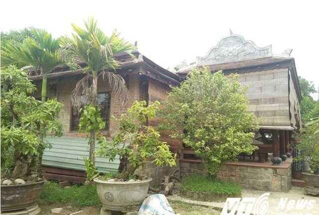 Đình chỉ xây dựng một 'biệt phủ' ở Huế