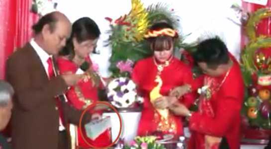 Cô gái được tặng 11kg vàng, 50.000 USD trong đám cưới khiến dân mạng xôn xao