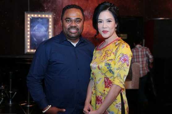 Bạn đời từ Mỹ về ủng hộ Thu Phương giới thiệu album mới